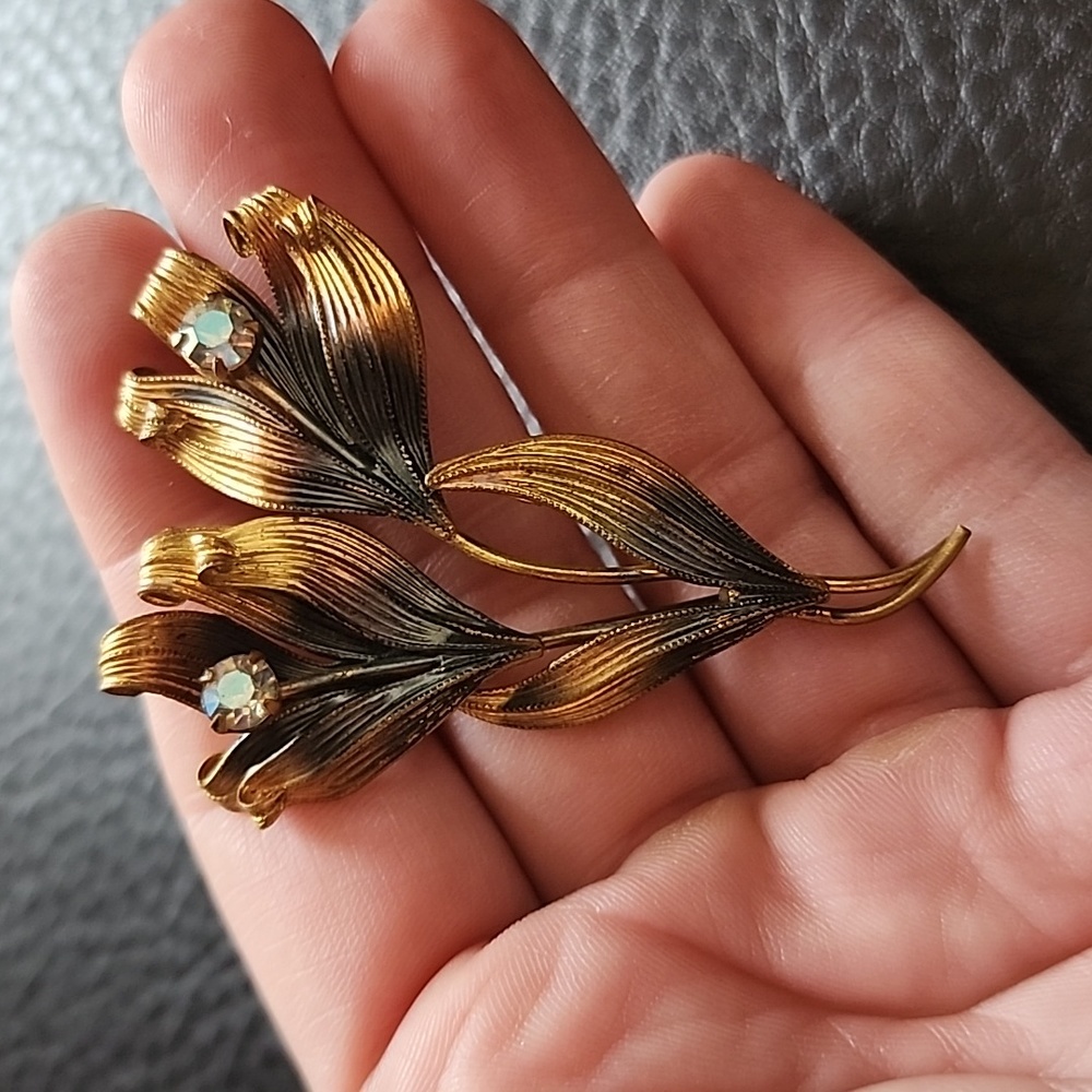 VTG brooch